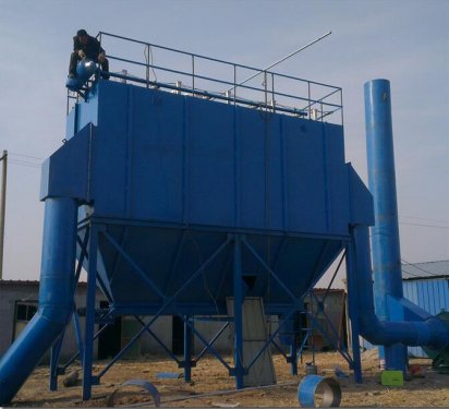 為防止布袋除塵器出現(xiàn)粉塵黏結、 濾袋堵塞，環(huán)保廠家怎么做